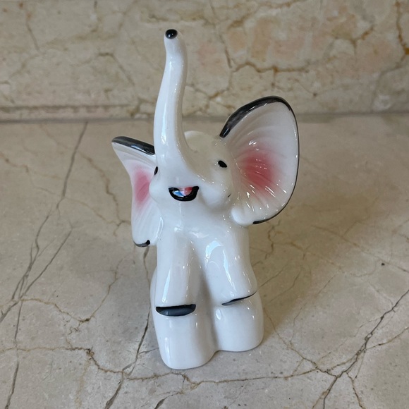 Mini Elephant Porcelain - Picture 2 of 5